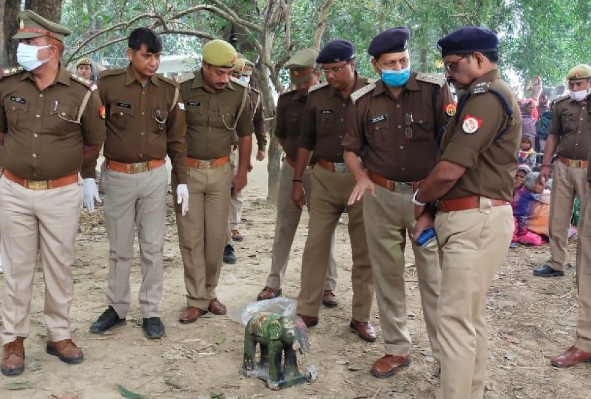 Panic in area due to double murder in karan Mai temple in Maharajganj