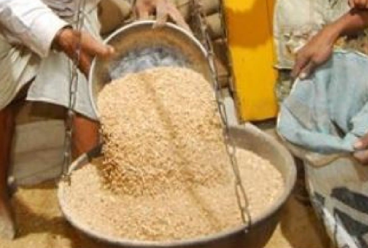 FIR filed against Kotdar for grabbing government ration in Agra