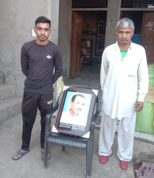 Father's sacrifice did not go in vain, the government was helpless to kneel