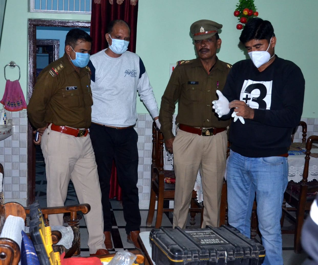 Advocate commits suicide by shooting himself