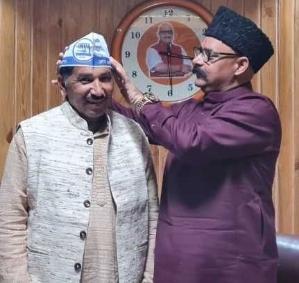 Danu Joins Aap