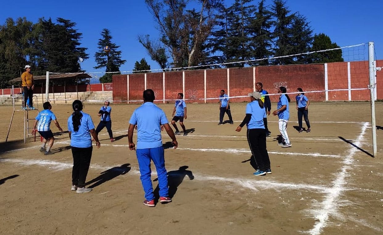 Pauri B team won the volleyball competition