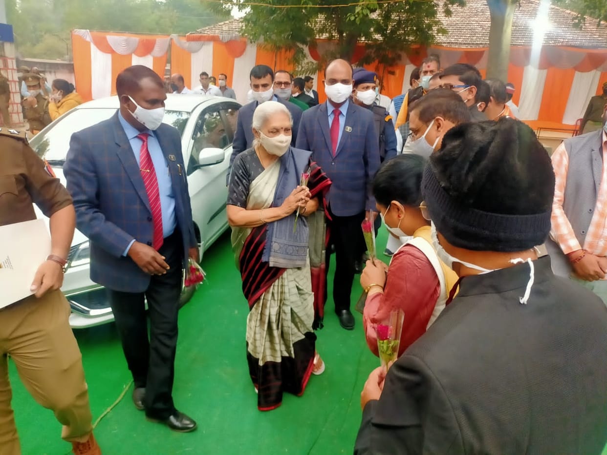 governer distributed pre school kit