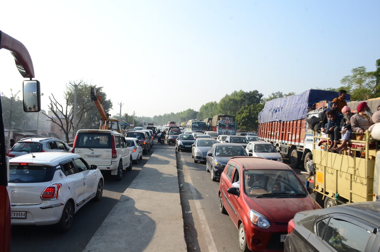 Devotees struggled with jam on Kartik Purnima