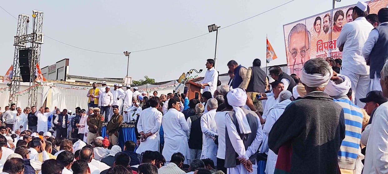 Leaders questioned veteran Congress Leaders in Huddas Meeting