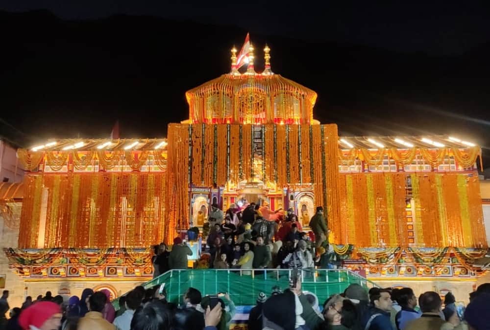 Badrinath Yatra 2022: Number of pilgrims reached Badrinath Dham crossed 12 lakh broken four-year record