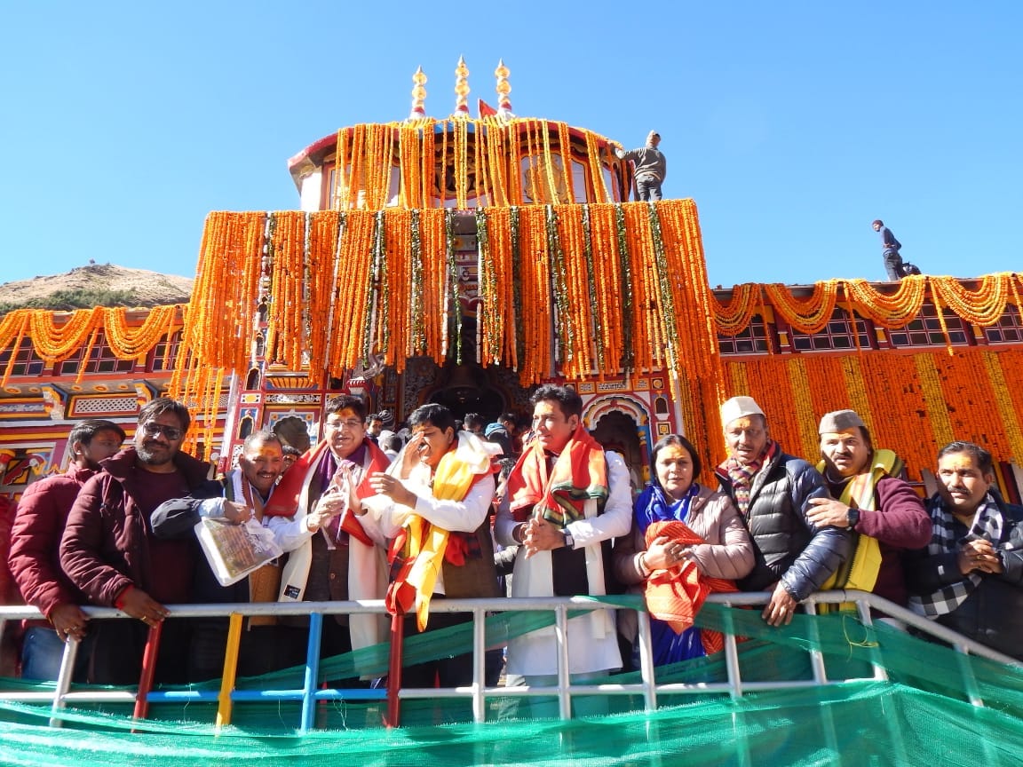 Chardham Yatra 2021: Congress State President, Leader of Opposition and Congress State In-charge Devendra Yadav reached Badrinath