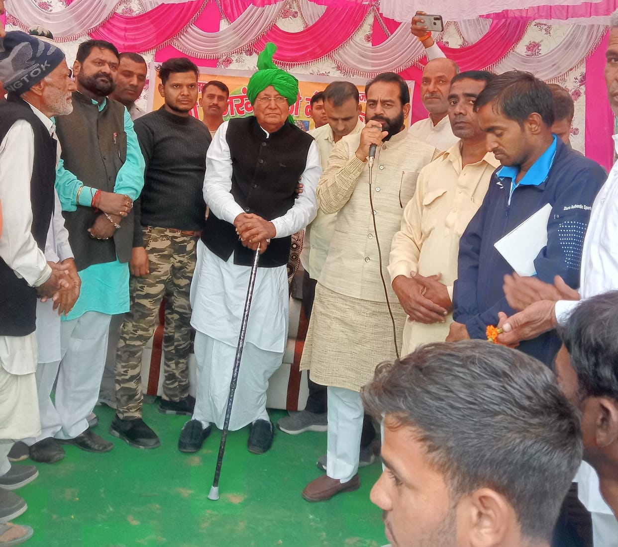 Former Chief Minister Omprakash Chautala attended the Basai fair