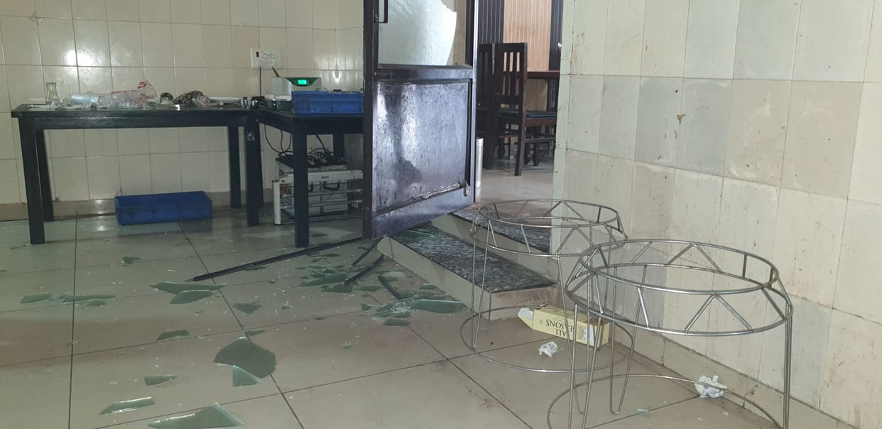 Case registered against six for vandalizing and assaulting hotel