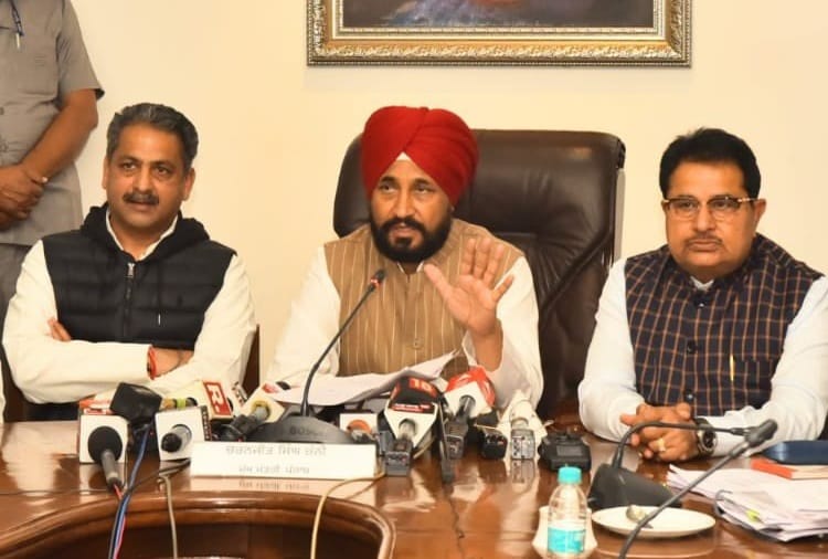 CM Charanjit Channi Praise Decision to Repel Farm Laws