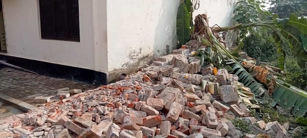 opponents demolished wall was built by administration Amidst tension in chandauli