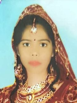 Married woman's body found in courtyard, relatives accused of murder for dowry, report filed against husband and mother-in-law