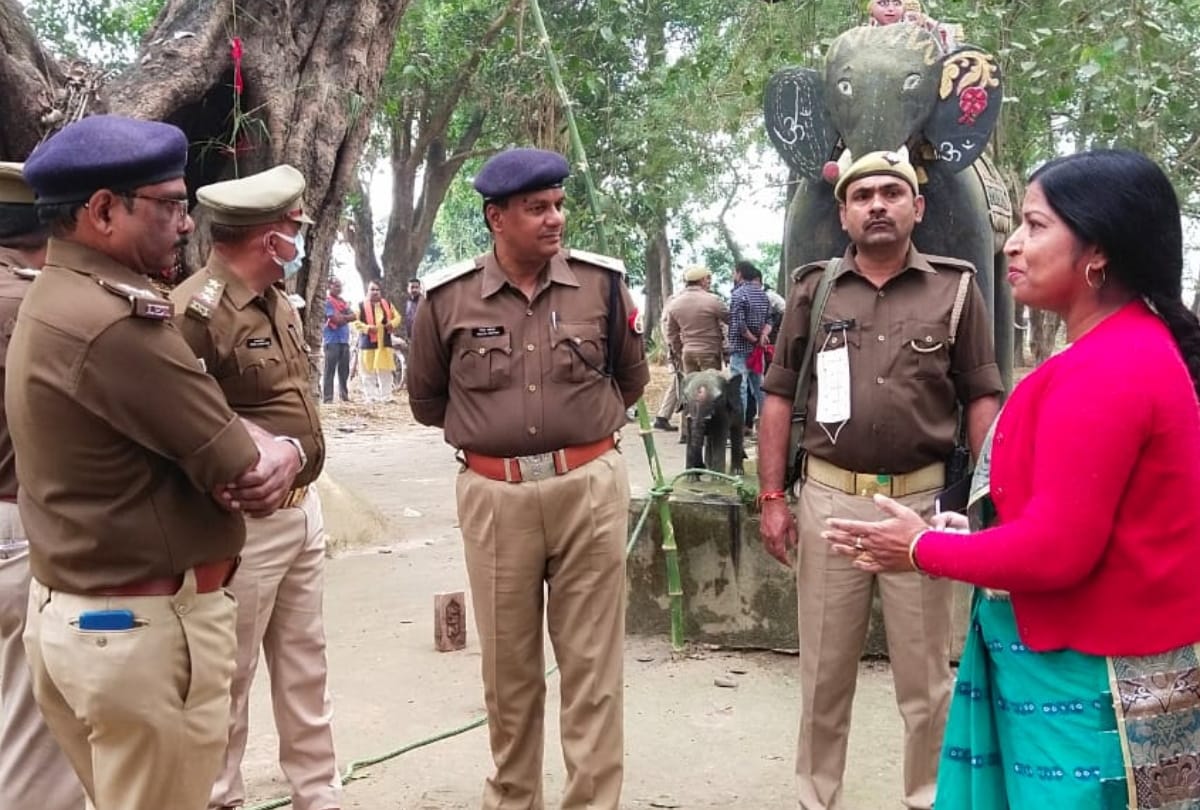 Male and female priests of karan mata temple murder in Maharajganj