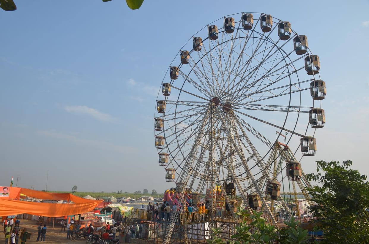 Crowd of devotees reached the Ganga fair
