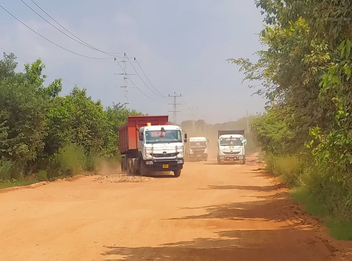 Vehicles carrying construction materials will have to be covered with tarpaulin, police will seize 10 years old diesel and 15 years old petrol vehicles