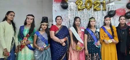 Kajal got the title of Miss Fresher