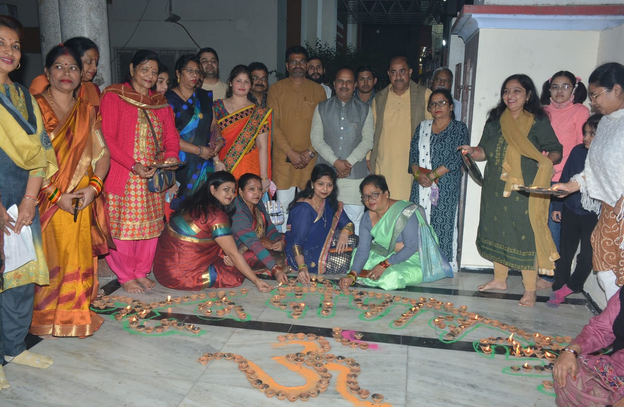 Celebrated Deepotsav by lighting 1100 lamps