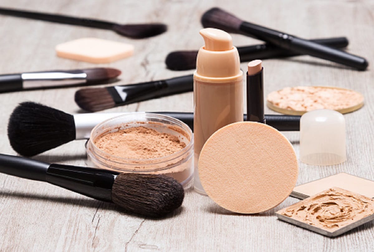 Makeup tips for Dry skin in summer to Sweat Proof Look in hindi