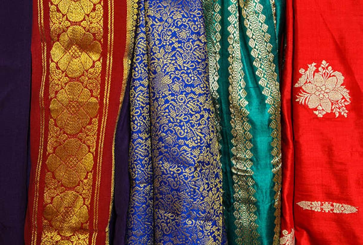 Easy Tips to store silk sarees for lifelong and shiny