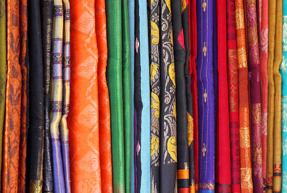 Easy Tips to store silk sarees for lifelong and shiny