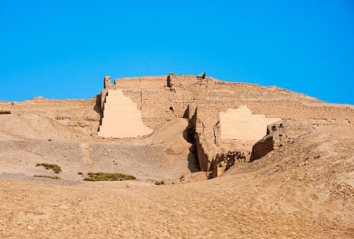 4500 year old Sun Temple found in Egypt Archaeologists made the biggest discovery of the decade