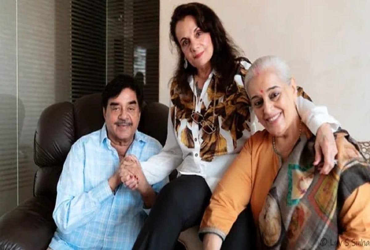 Mumtaz visits Shatrughan Sinha's residence he says Long Live our Friendship