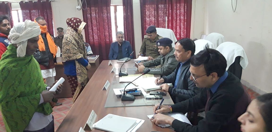 DM shocked to hear the name of Vikas Dubey's relative, complained of bullying, ordered strict action by investigating Kotwal