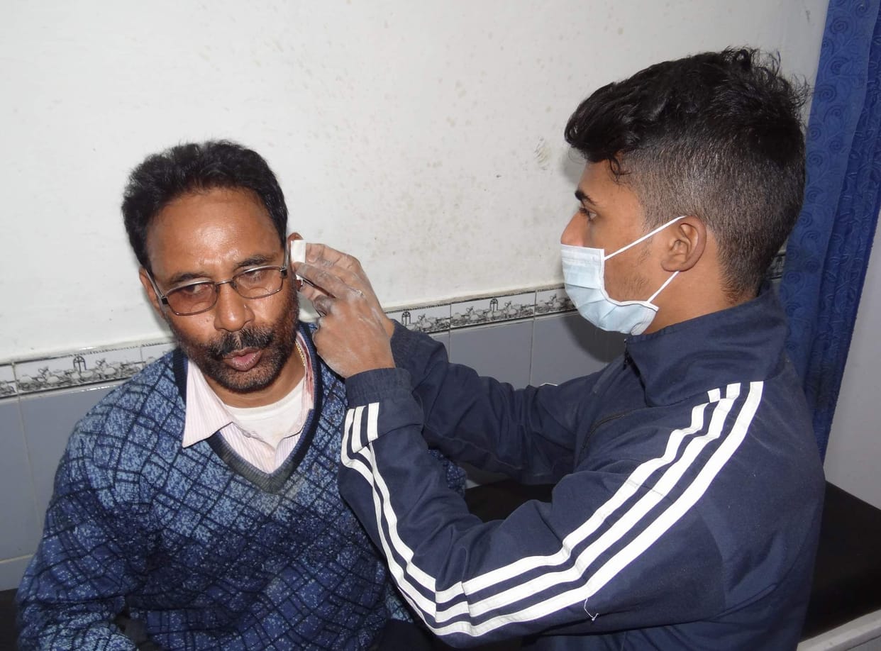 Tehsildar's driver was injured by stabbing him