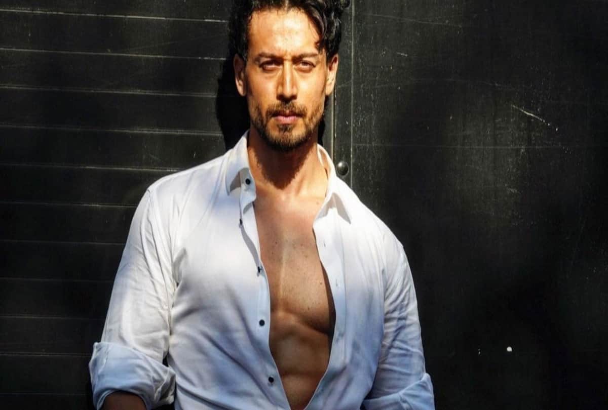 disha patani triple tick on punching bag tiger shroff react on her student video