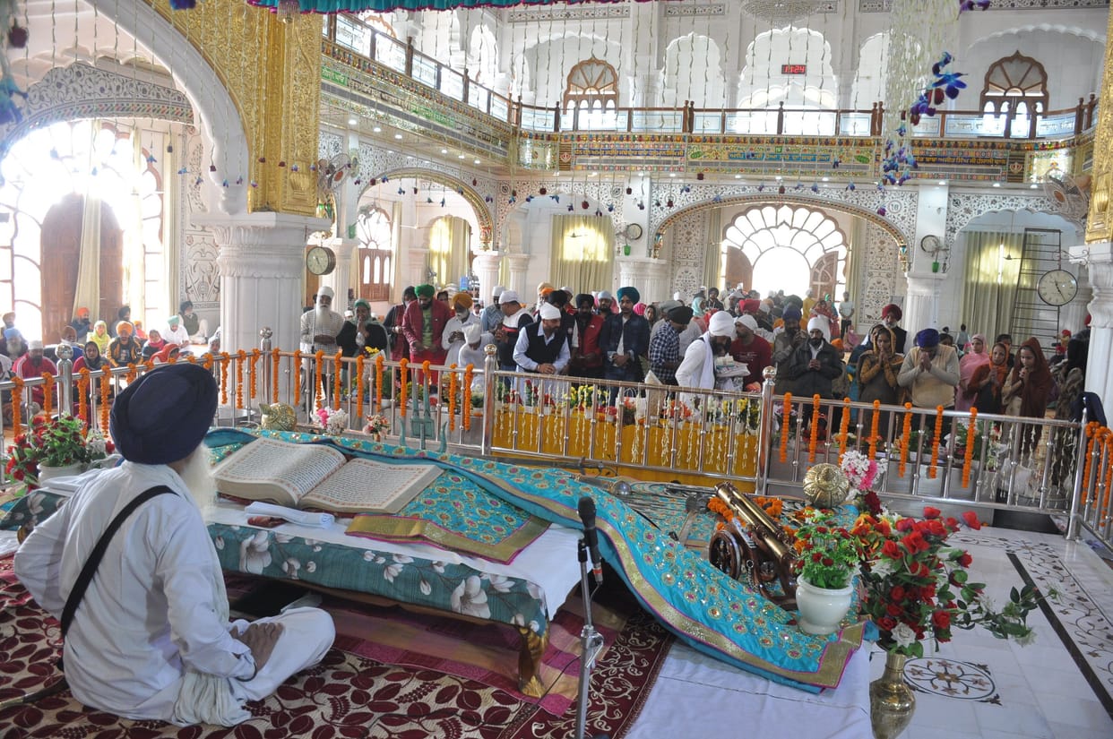 Celebrated in Mohali, the festival of lights of Shri Guru Nanak Dev ji, in the evening lamp and fireworks