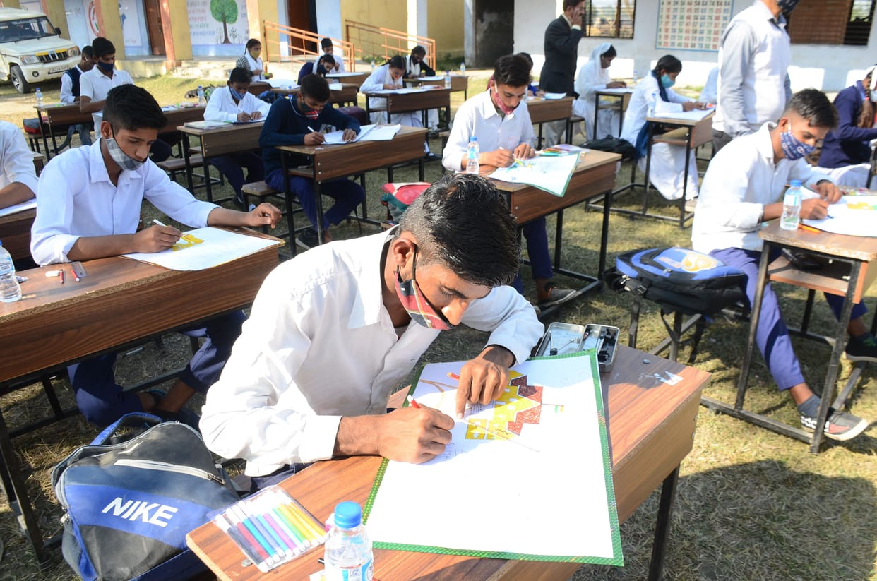 Students made painting on tribal culture