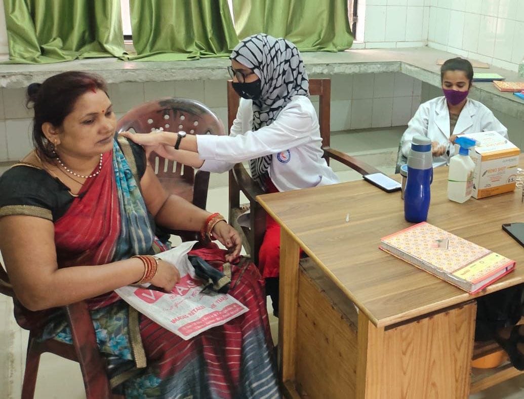Anti-coronavirus vaccine given to missed people