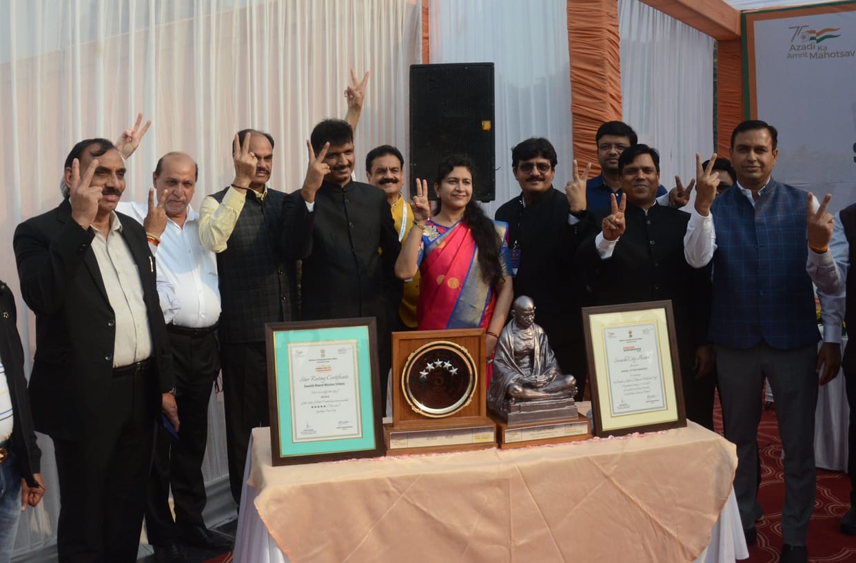 Noida shines in clean survey, got two awards