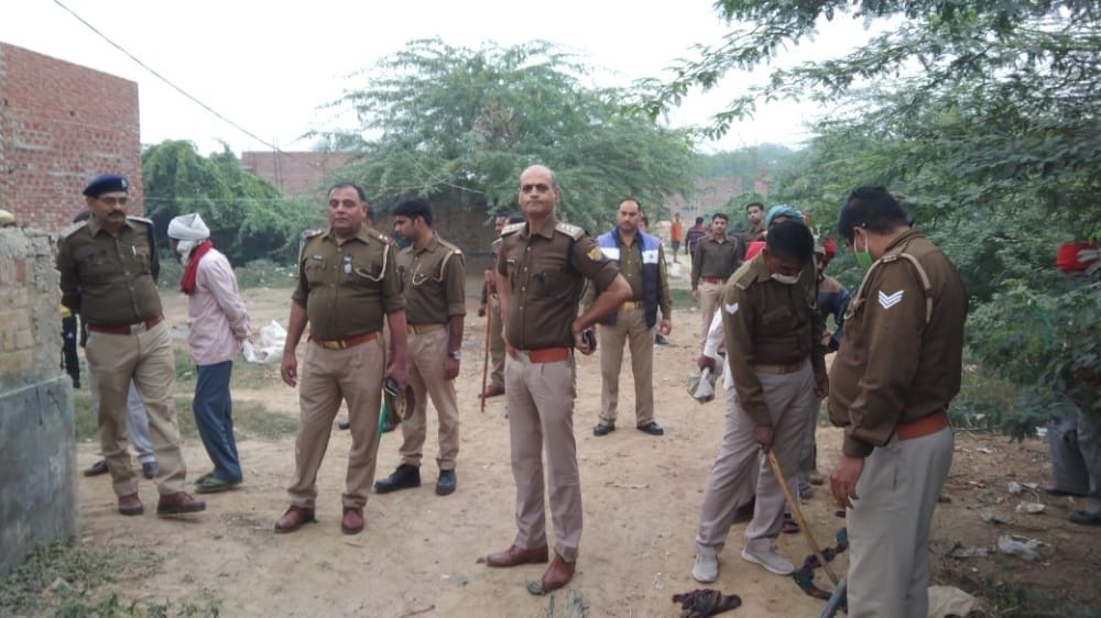 Excise department team raided in Gihar Colony