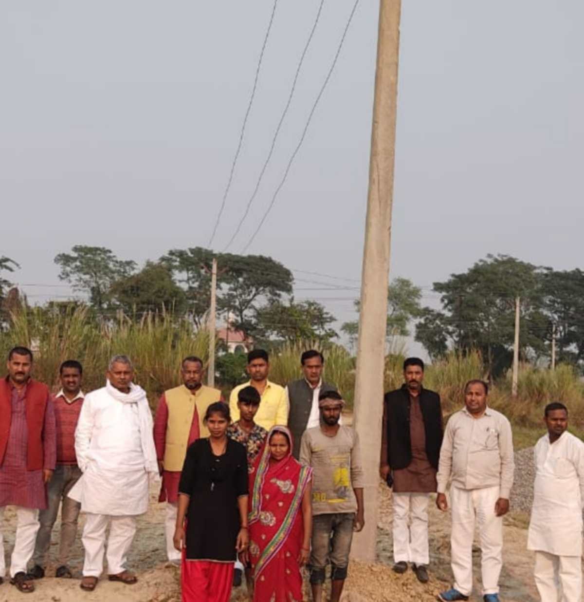 Electricity reached for first time in azamgarh district village of UP villagers were happy