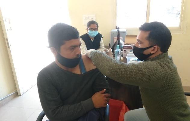 Vaccination centre started at Sanvara toll plaza