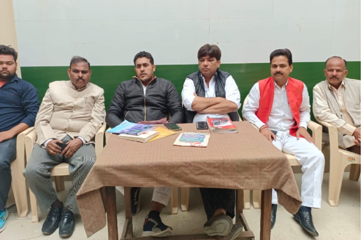 Meerut News: Congress is celebrating Vijay Diwas at Block and Headquarters level in Uttar Pradesh