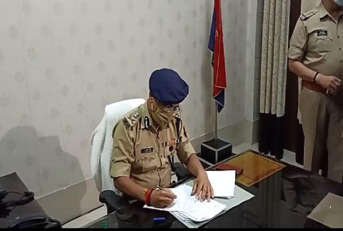 Police Commissioner of varanasi a staish ganesh Appointed New sho at five police station Shivpur Inspector sent to traffic line