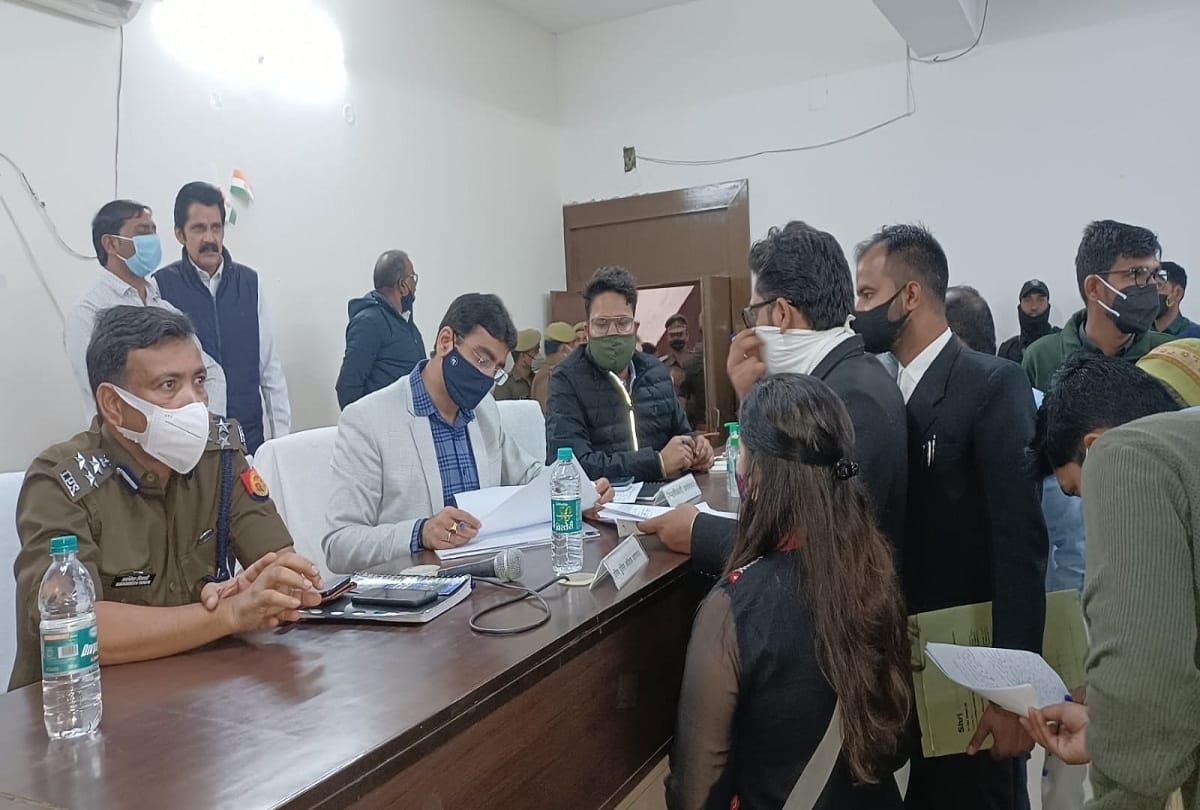 adverse entry to registrar kanungo, two Lekhpal will have departmental inquiry