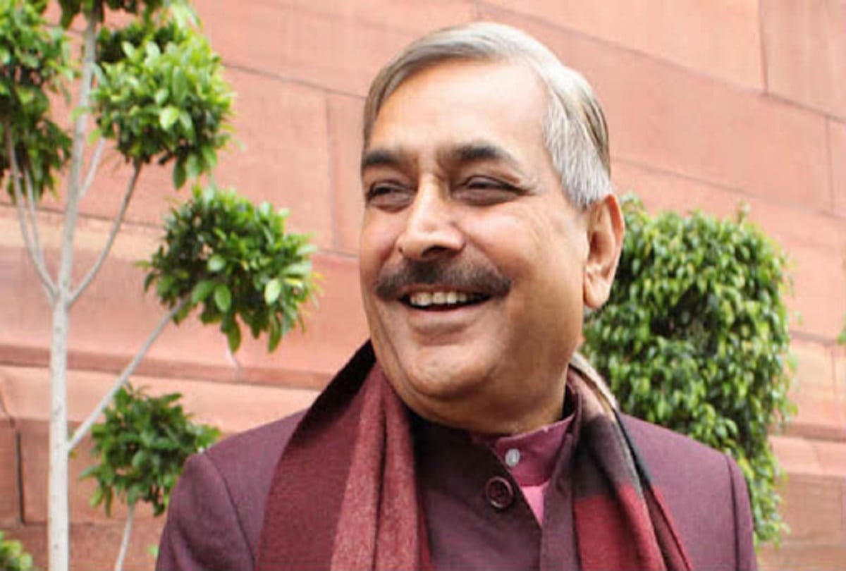 MP Pramod Tiwari accuses the Center of strangling democracy to save Adani