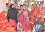 फिरोजाबाद ! थाना लाइनपार क्षेत्र स्थित महिला की मौत के बाद जिला अस्पताल में मौजूद परिवार की महिला