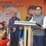 आगरा: किरन रिजिजू