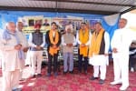 कार्यक्रम में उपस्थित जर्मनी के सांसद व आयोजक।  संवाद