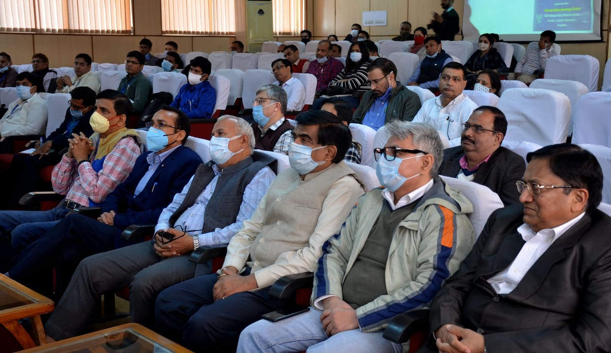 02. Trained 11 Academicians on IVF Techniques