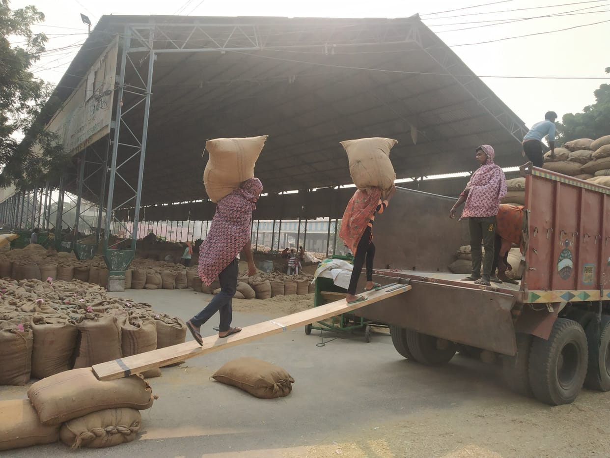 In 16 days, the price of softness fell by Rs 850