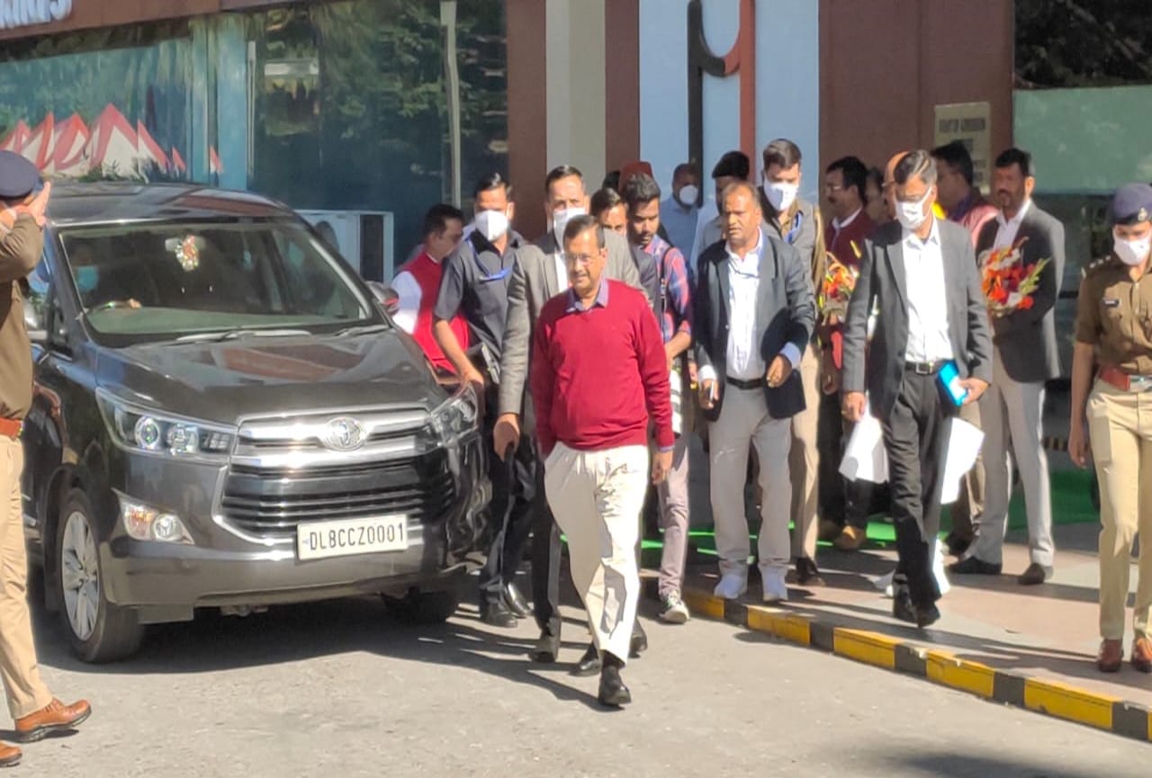 arvind kejriwal in haridwar road show today: aam aadmi party road show today, see photos