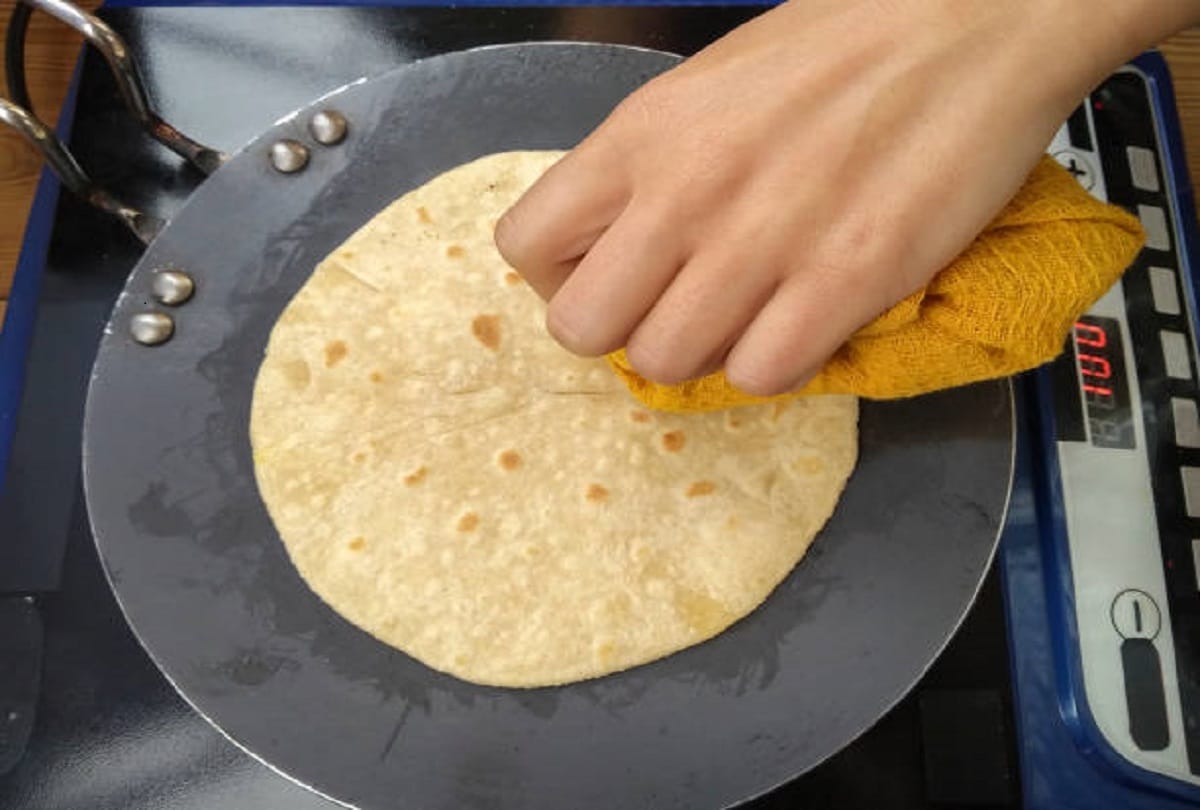 make these amazing recipes with leftover roti or basi roti ka kya karen