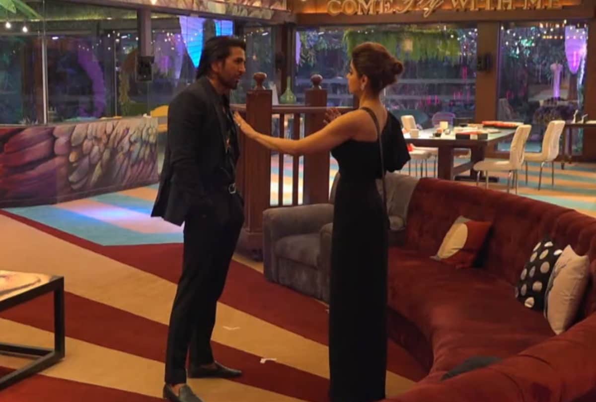 bigg boss 15 shamita shetty gets angry on vishal kotian statements says my family is watching the show