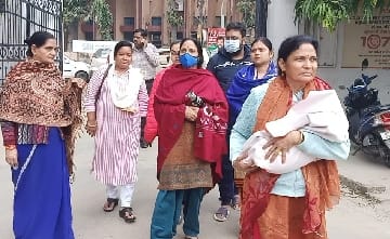 Two children died in hospital, family members reached SSP office with dead body