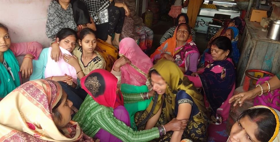 fathepur news,Sweet shopkeeper dies in road accident
